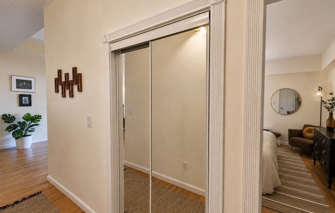 1 bed, 1 bath, 761 sqft, $2,600, Unit 16B