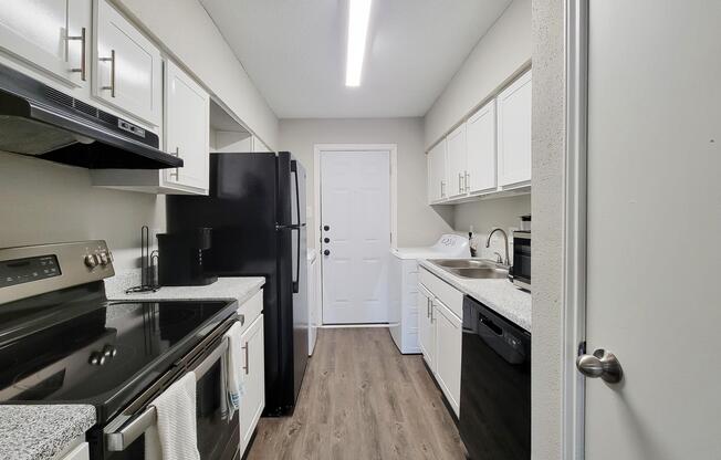 2 beds, 1 bath, 720 sqft, $1,219