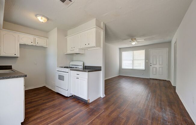 4 beds, 1 bath, $1,125