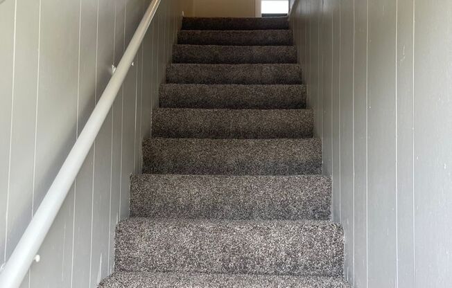 2 beds, 1 bath, 850 sqft, $795, Unit I2