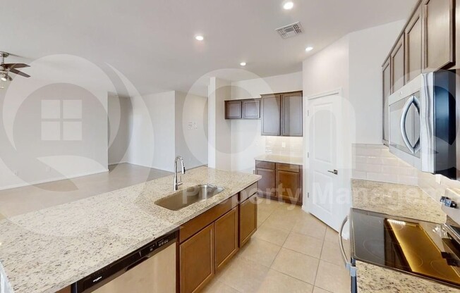 2050 E PIEDMONT PL