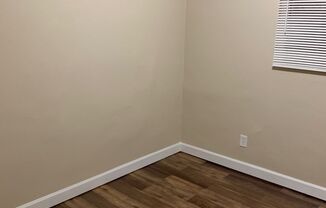 4 beds, 1 bath, 900 sqft, $1,500, Unit #2