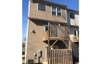 3 beds, 2.5 baths, $1,795