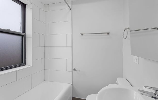 1 bed, 1 bath, 396 sqft, $1,800, Unit 3J