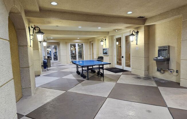 2 beds, 2 baths, $2,000, Unit # 326