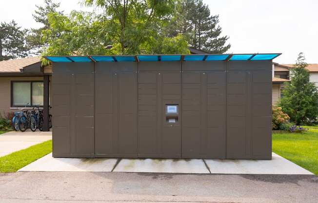 24/7 Package Lockers