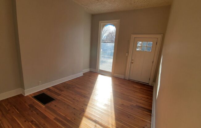 Totally renovated! Close to the F.C. Stadium! Over the Rhine!