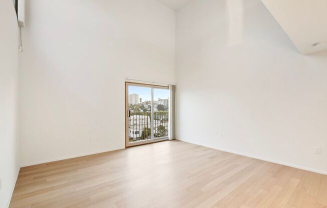 1 bed, 1 bath, 677 sqft, $2,695, Unit 504