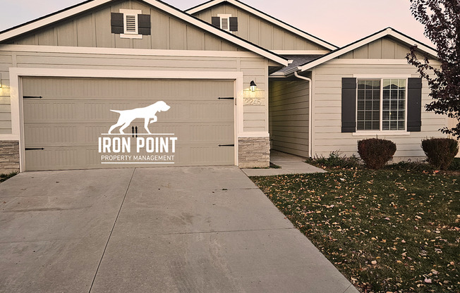 *$500 off your first months rent!* Move-in Ready Home w/new paint & flooring throughout, 2 car garage.