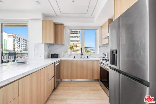 1414 1/2 S BEVERLY DR