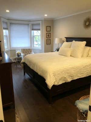 3 beds, 2 baths, 1,200 sqft, $3,900, Unit 21M