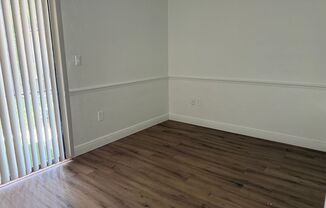 2 beds, 1 bath, $1,100