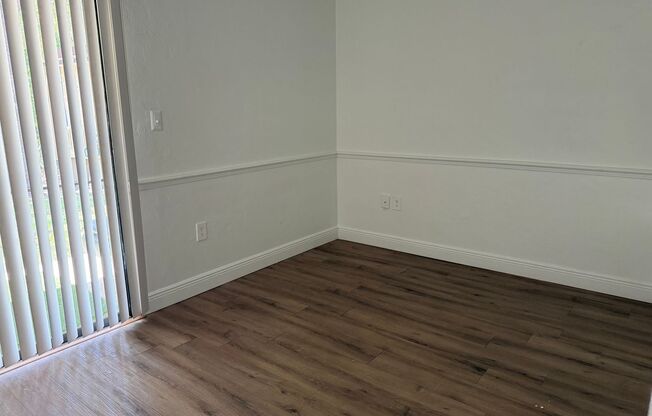 2 beds, 1 bath, $1,100