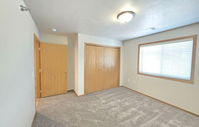 2 beds, 1 bath, 1,006 sqft, $1,230, Unit 3500 304