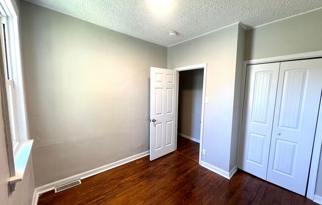 3 beds, 1 bath, $1,250