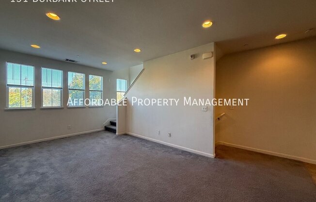 131 BURBANK ST