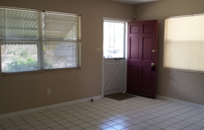 2 beds, 1 bath, $1,700