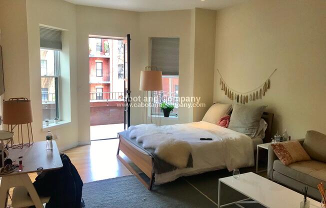 209 NEWBURY ST