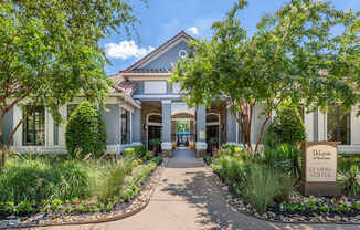 Welcome to DeLayne at Twin Creeks