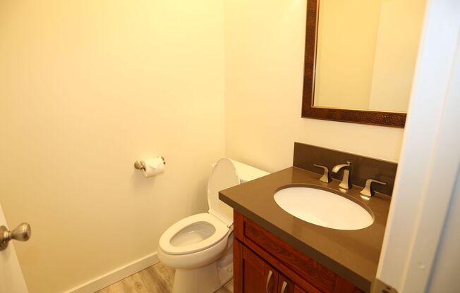 Pacific Heights - 3 bedroom, 3.5 bathroom w/ carport - $4,100