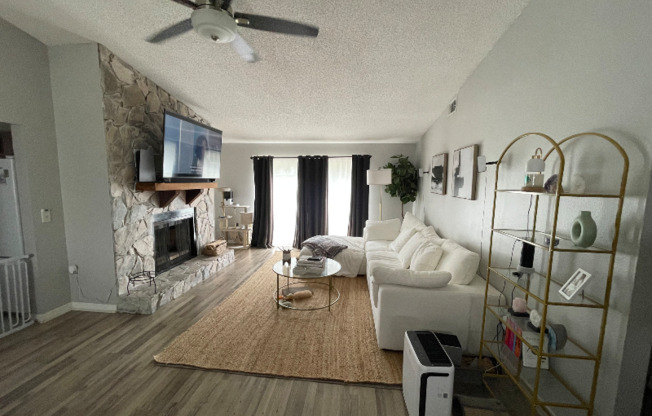 737 STILLVIEW CIR
