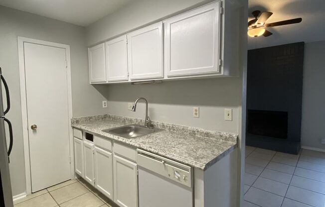 2 beds, 2 baths, $1,695, Unit # #A