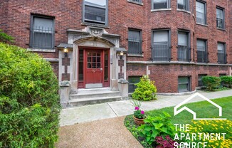 7726 North Marshfield