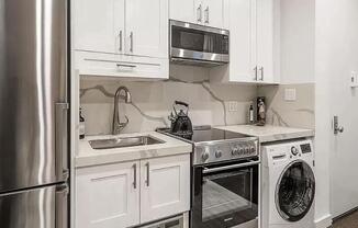 61 E 7 ST