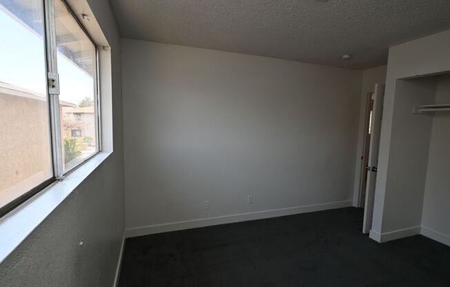 2 beds, 1 bath, $1,200