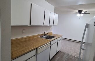 2 beds, 1 bath, 850 sqft, $1,825, Unit 213