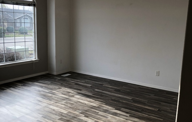 3 Bed/2 bath...Newer Carpet and Flooring...Boise!!!  Great Location with Recreation Room and Living Room