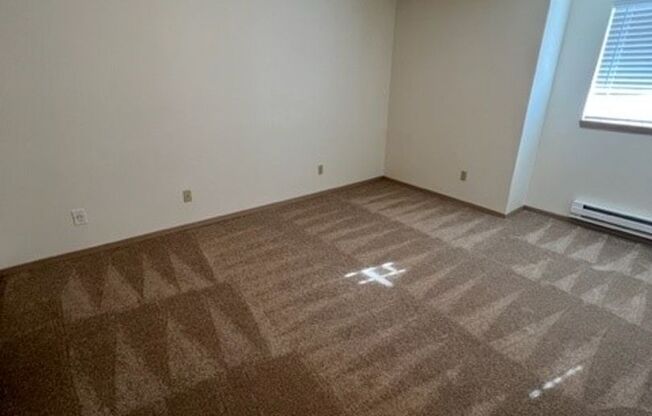 1 bed, 1 bath, 800 sqft, $1,620, Unit 1034