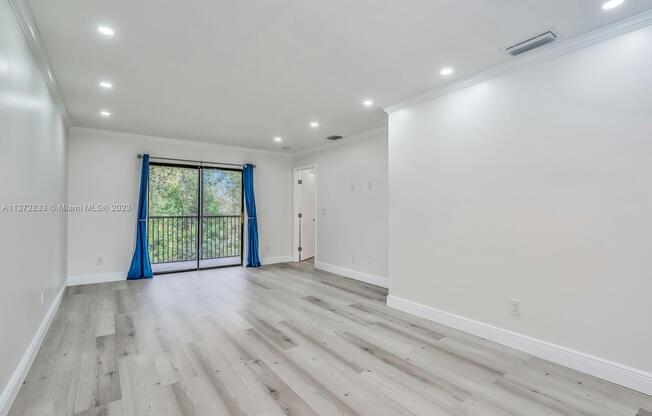 10405 NORTHWEST 11 ST