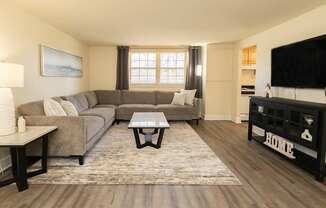 Hyde Park Apartments*