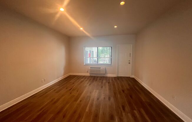 3201 Aviation Avenue