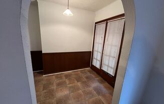 1 bed, 1 bath, $825, Unit Apt. J