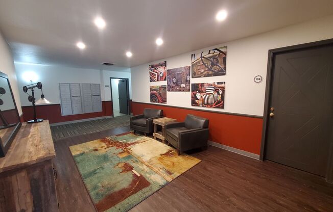 2 WEEKS FREE!!! Unbelievable Top Floor 2 Bed/2 Bath Apt Remodel w/ Fitness, Rec Area, Laundry