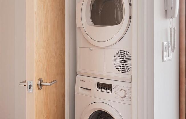Studio, 1 bath, $3,825, Unit 1402