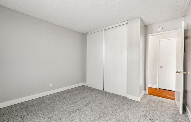 2 beds, 1 bath, 916 sqft, $1,495, Unit 15