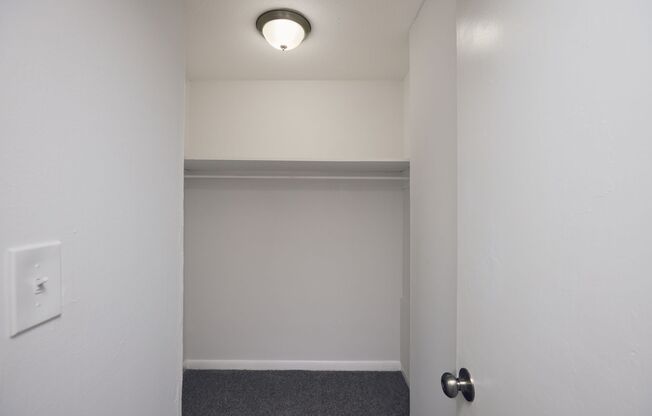 Lenox Hills Apartements