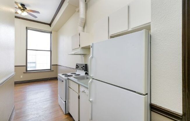 Studio, 1 bath, 175 sqft, $950, Unit 397-406