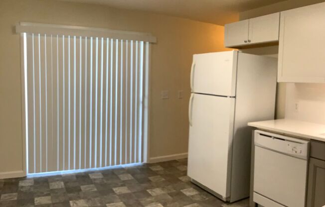 2 beds, 1 bath, 832 sqft, $1,750, Unit 1054