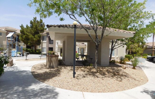 2 beds, 2 baths, $1,850, Unit Bldg 5