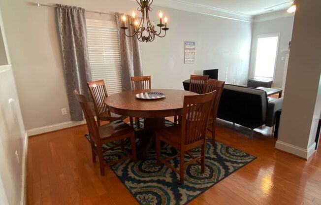 Move-In Ready in Hampton Forest!