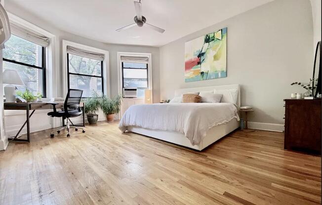 349 W 84 ST