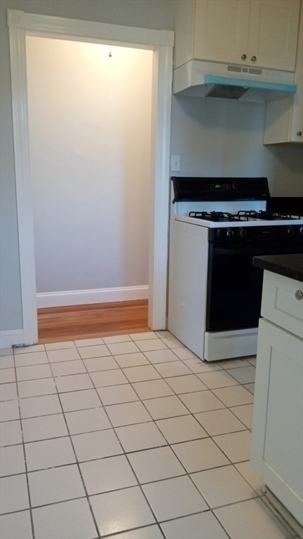 1 bed, 1 bath, $1,900, Unit 2