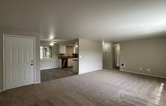 3 beds, 1 bath, 1,040 sqft, $1,525, Unit 66