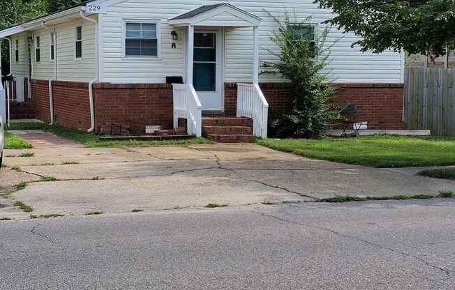 2 beds, 1 bath, $1,350