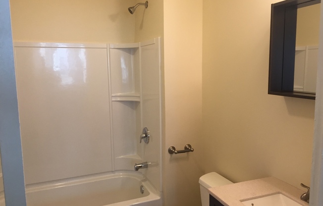 2564 N Humboldt Blvd