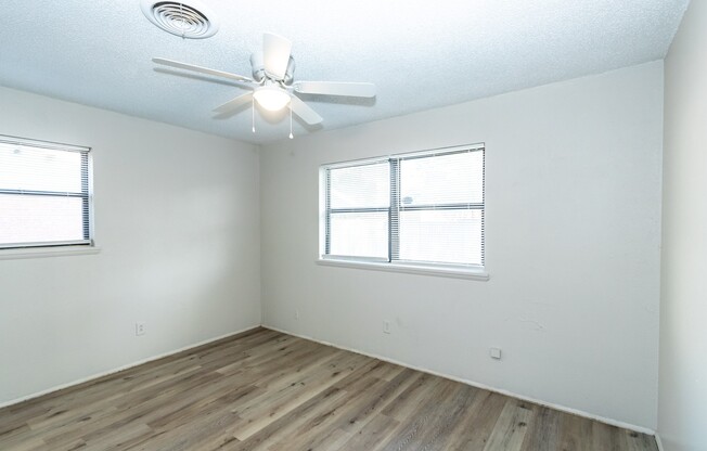 3 beds, 1 bath, $1,150